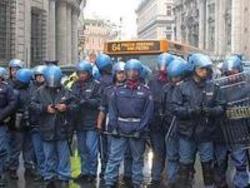 Pic: Cops at Lungotevere